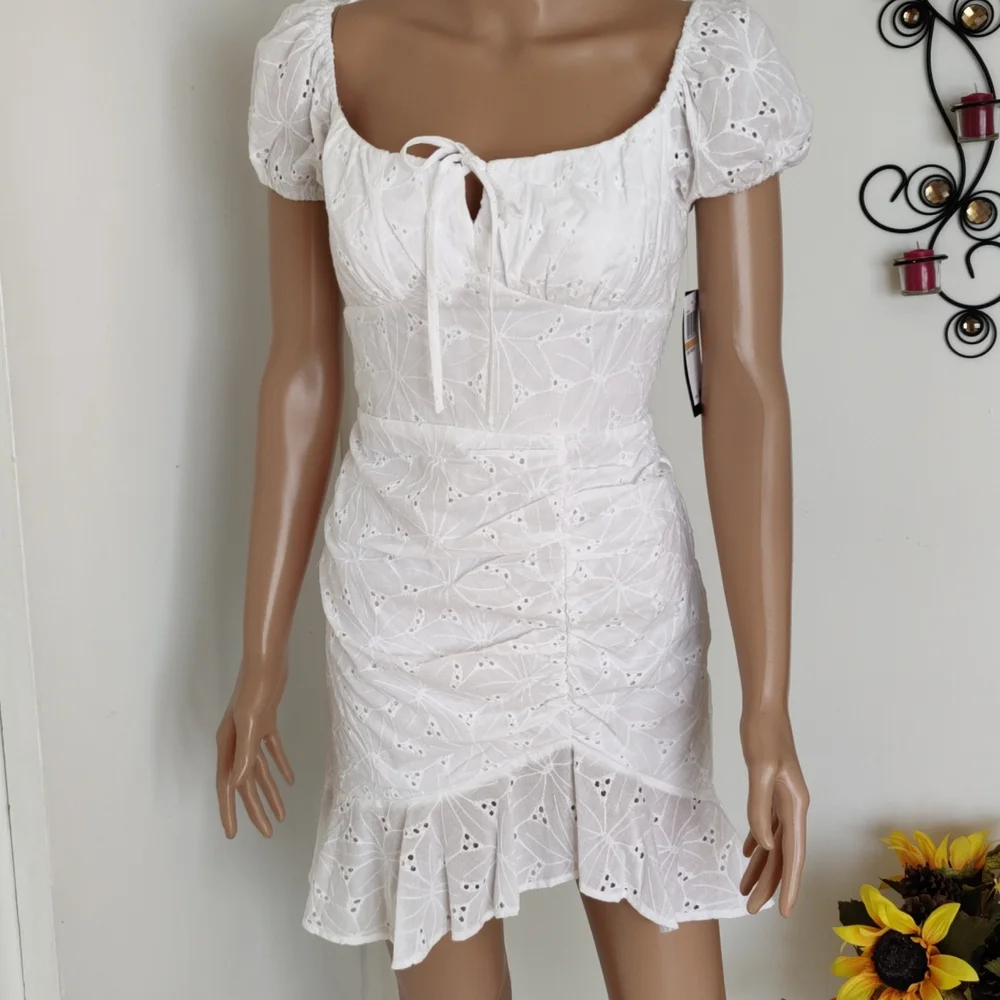 Dress - Picture 3 of 6